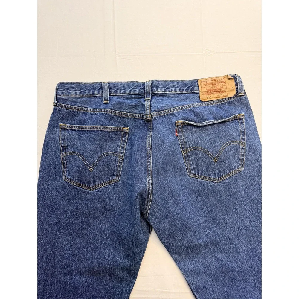 Levis 501 Jeans Mens 42x30 Blue Medium‎ Wash Straight Leg Button Fly Denim Pants